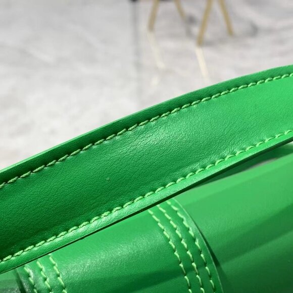 Jacquemus Le Grand Bambino Green Handbag - Picture 6 of 9